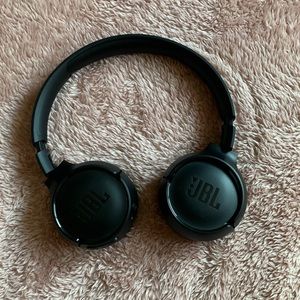 JBL HEADPHONES